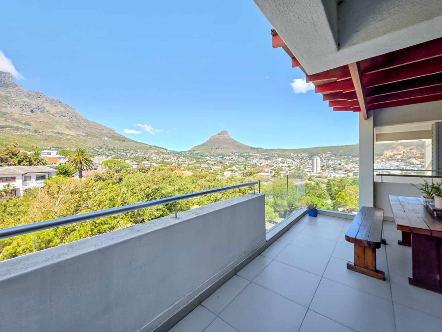 2 Bedroom Property for Sale in Vredehoek Western Cape